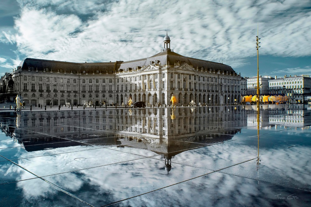 Water Mirror-Bordeaux - Infrared Photography