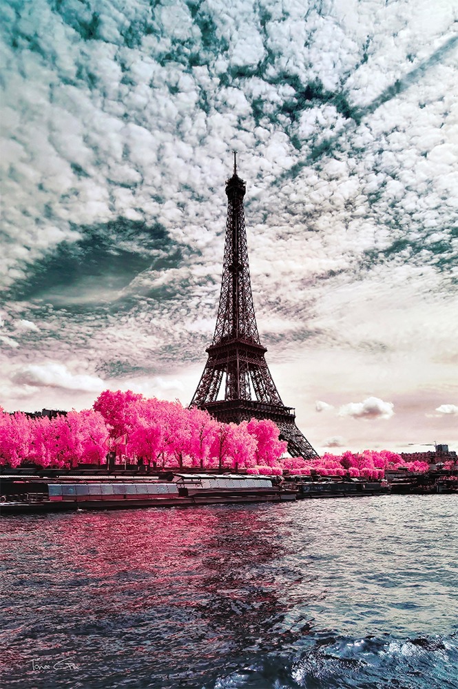 IR on Lady-Paris - Infrared Photography