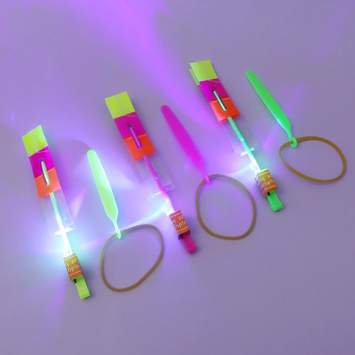노리프렌즈 만들기재료 - LED 고무동력 로켓 [색상랜덤]