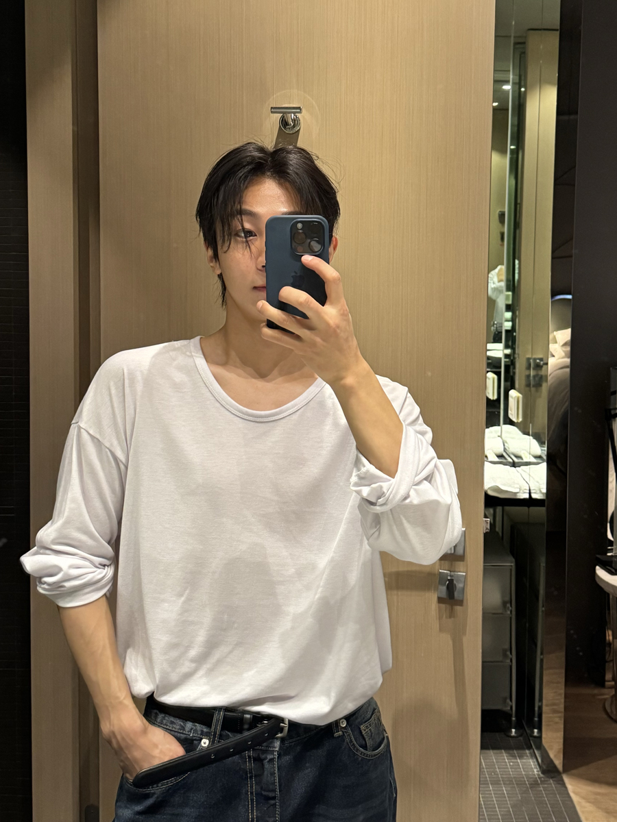 [Hongkong] オーバーフィット 長袖 UネックTシャツ(季節の変わり目のインナー用)