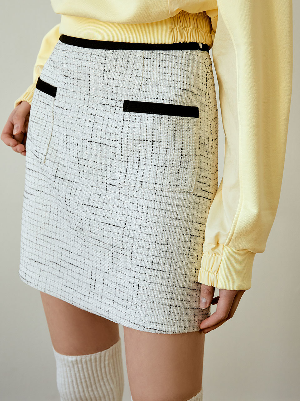 Line pocket tweed mini skirt (ivory)