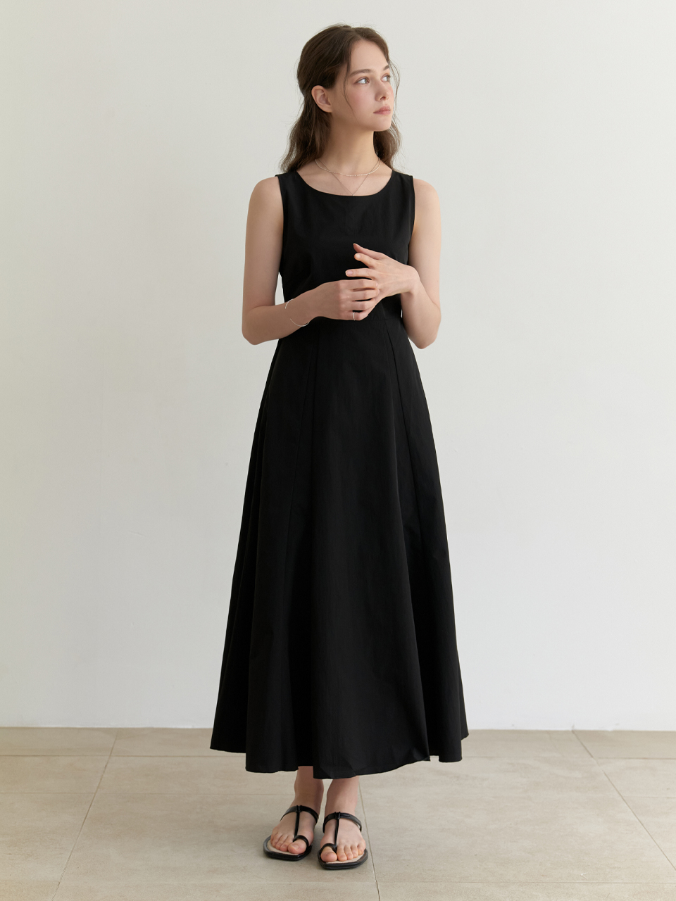 Basta sleeveless dress (black)