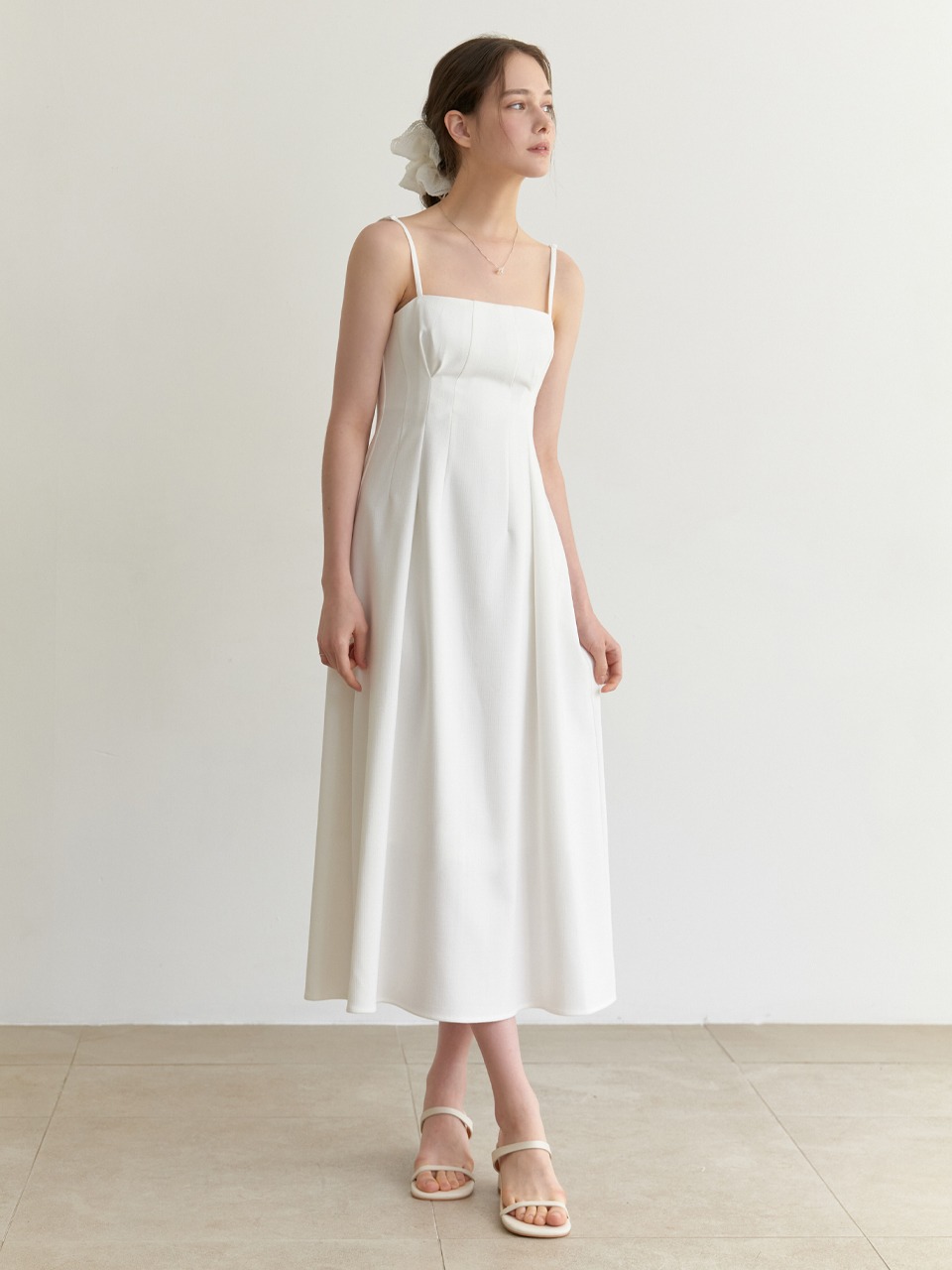 Summer holiday dress (white)