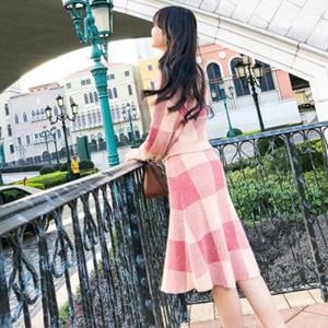 [해외] 봄 2018 분홍색 스웨터 드레스 여성 유행 니트 드레스 봄과 가을 두 세트