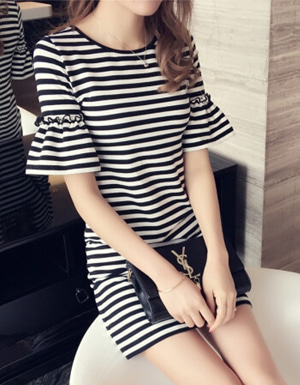 [해외] 2018년 여름 줄무늬 T 셔츠 드레스 여성 슬림 얇은 나팔 소매 반소매 T 셔츠