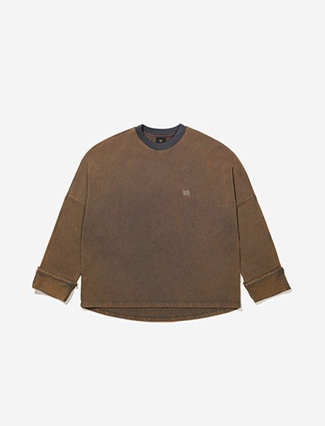 TAG OVER FIT LONGSLEEVE - BROWN