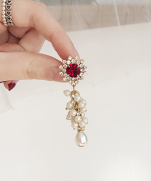 Red Drop Earrings : [PRODUCT_SUMMARY_DESC]