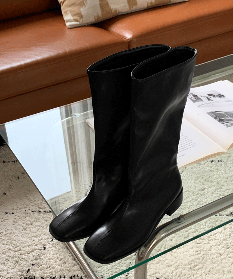 Matilda Middle Boots : [PRODUCT_SUMMARY_DESC]