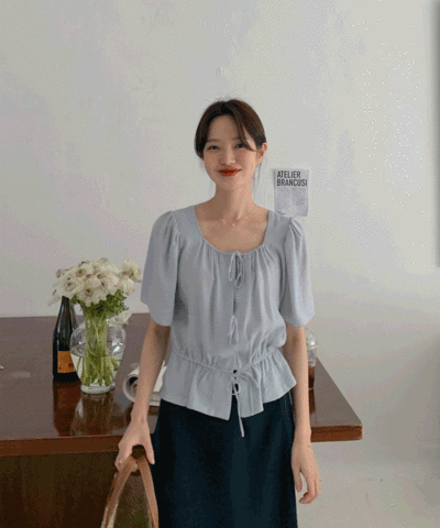 Blowing ribbon blouse : [PRODUCT_SUMMARY_DESC]
