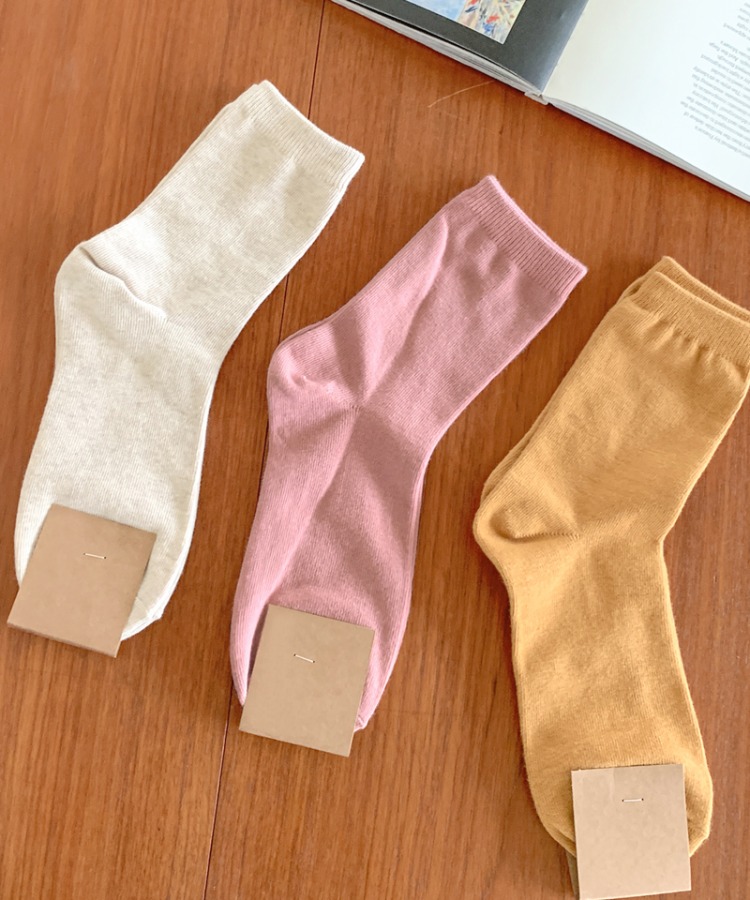 Plain socks : [PRODUCT_SUMMARY_DESC]