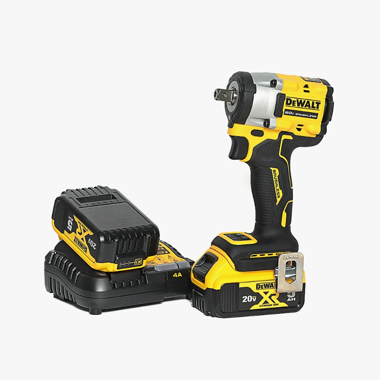 [DEWALT] 디월트 충전 임팩 렌치 DCF922P2/ 배터리2개 충전기1개