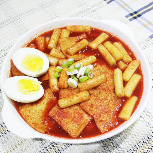 [이제이푸드스토리] 매콤 국물 떡볶이 570g / 나린푸드