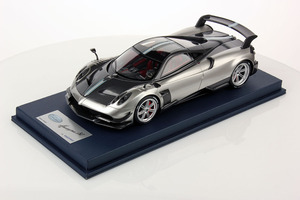 1:18 LOOKSMART Pagani Huayra BC