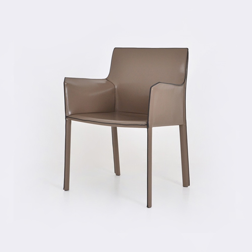 마룬 암체어. Maroon armchair 샌드