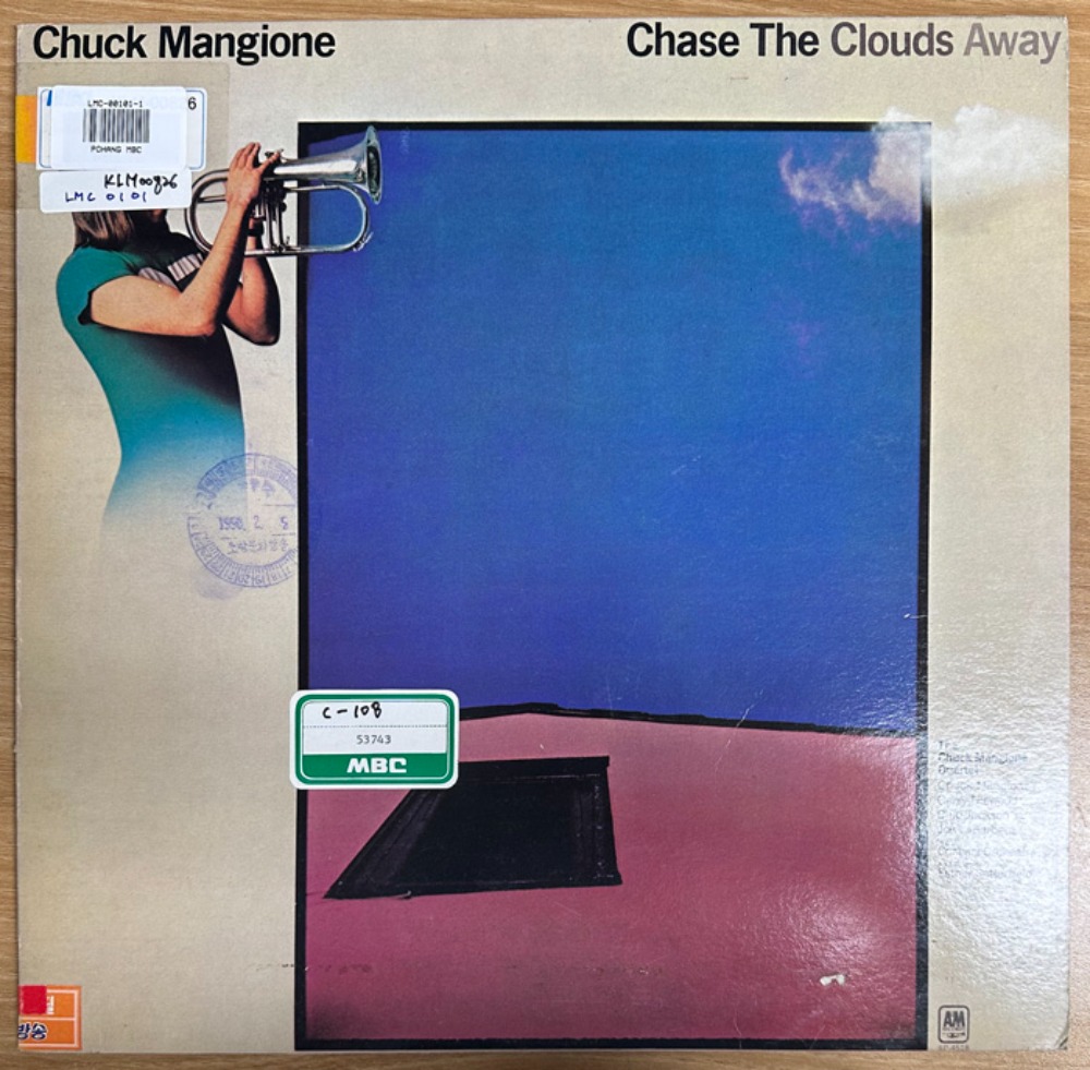 중고LP)	Chuck Mangione - Chase The Clouds Away 척 맨지오니
