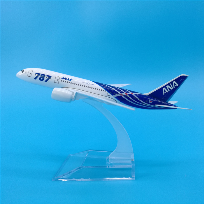 16cmB787 ANA Airlines