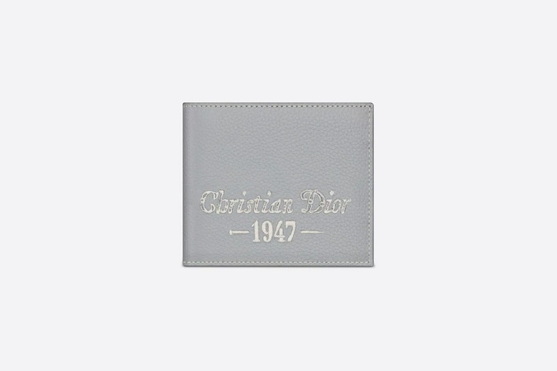 디올 컴팩트 지갑 Christian Dior 1947 시그니처 Dior 그레이 그레인 송아지 가죽  2ESBC027NFS_H62Q