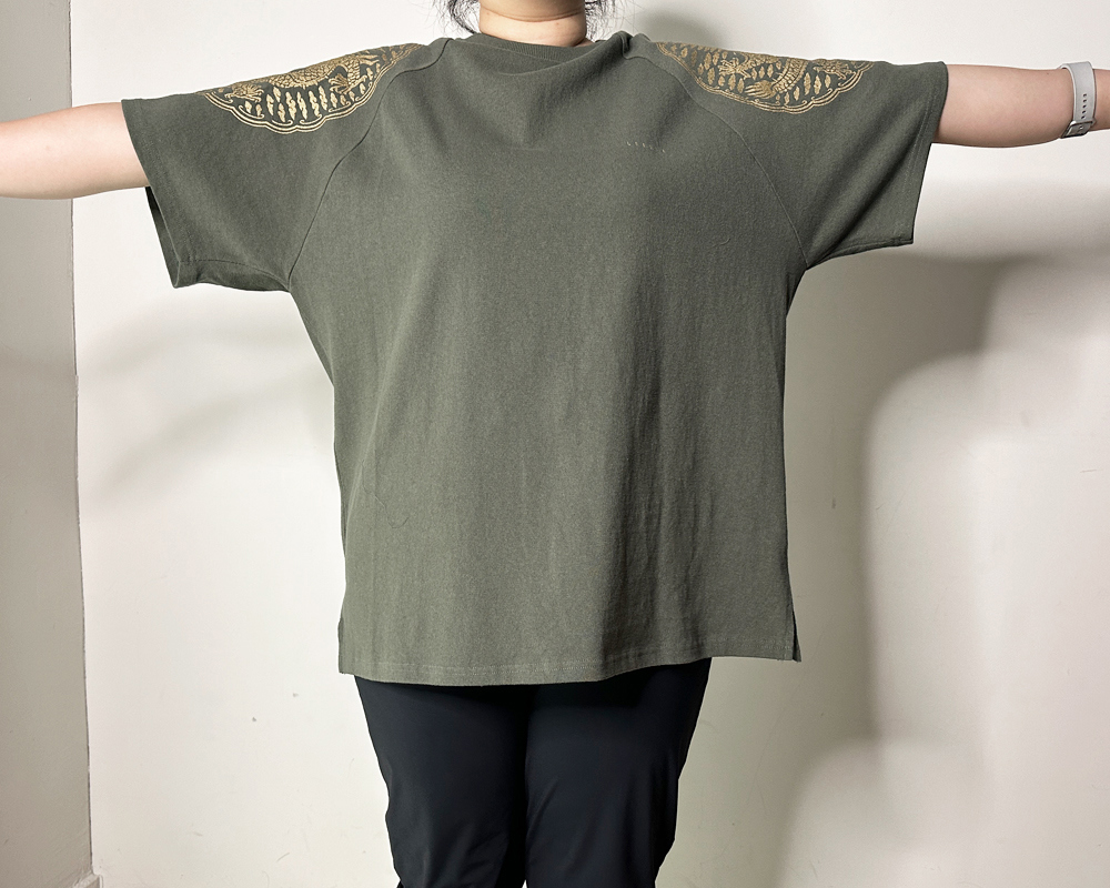 short sleeved tee model image-S117L8