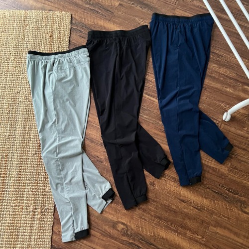 룰루레몬 Lululemon 남성 아웃도어 캐주얼 팬츠 심플한 캐주얼 팬츠 ABCm 디자인 유명 팬츠 LU01-0610