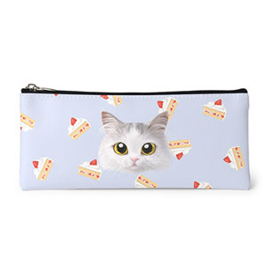 Rangi the Norwegian forest’s Strawberry Cake Face Leather Pencilcase