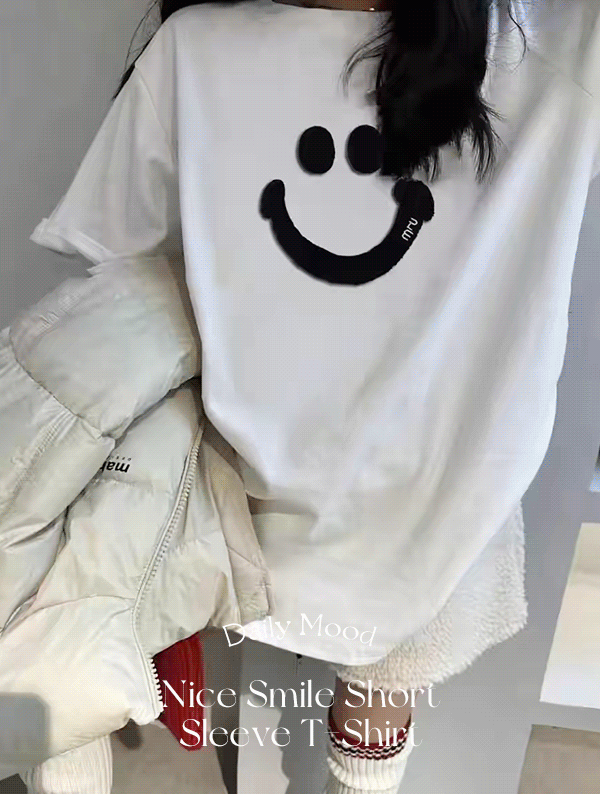 [오버핏✨] 니스 스마일 반팔 티셔츠 TS9293봄 여름 반팔 프린팅 오버핏 기본 베이직 라운드 배색 레이어드 캠퍼스룩 데이트룩 이지룩