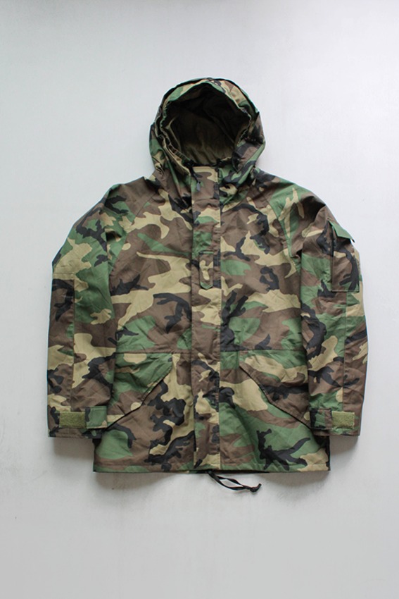 [1st Generation]  ECWCS Gore-Tex Parka Woodland camo (M-R)