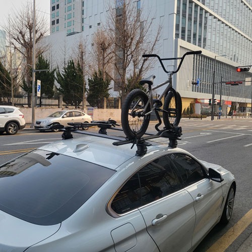 BMW4리즈 그란쿠페 자전거캐리어 툴레 프로라이더598 블랙