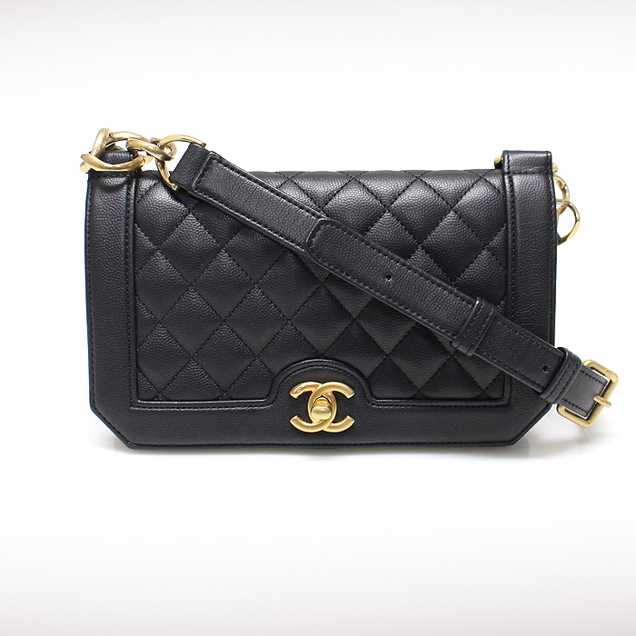 Chanel(샤넬) A91576 블랙 그레인드 카프스킨 캐비어 플랩 크로스백 (24번대)