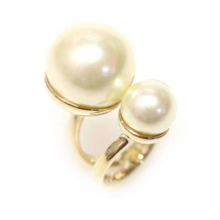 Dior (Christian Dior) R0122ULTRS_D301 Gold Finish Metal White Resin Pearl Ultra Dior Ultradior Ring M