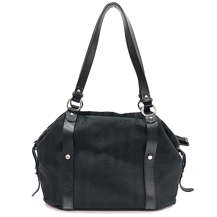 Ferragamo 21A345 Black Logo Pattern Jagad Silver Shoulder Bag