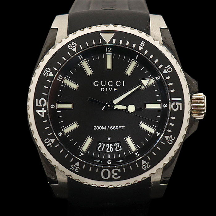 Gucci (Gucci) YA136204 136.2 45 MM Steel Quartz DIVE DIVE Dive Rubber Band Men&#039;s Watch