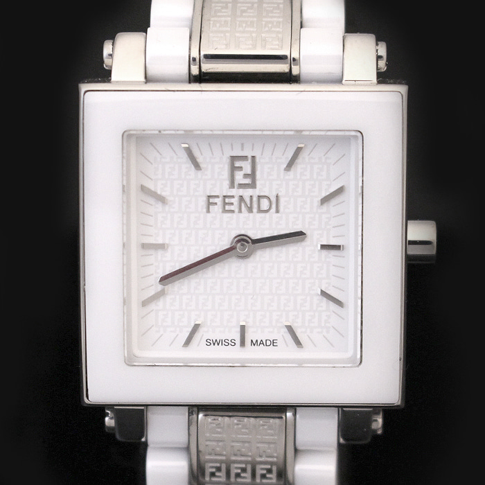 Fendi(펜디) 6200L 화이트 세라믹 FF로고 스틸 쿼드로 쿼츠 여성용 시계