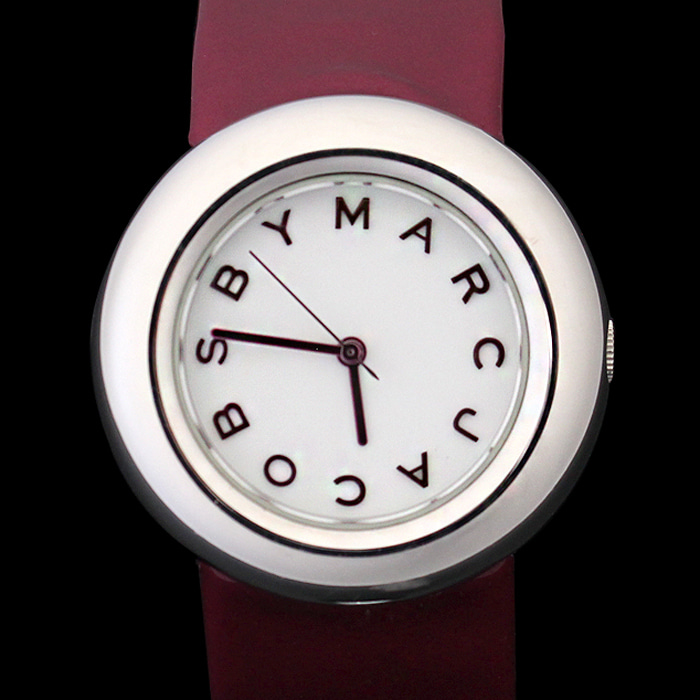 Marc Jacobs(마크제이콥스) MBM8516 은장 에나멜 와인 컬러 가죽밴드 시계