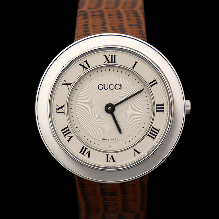 Gucci(구찌) 545L 28MM 스틸 쿼츠 라운드 가죽밴드 여성 시계