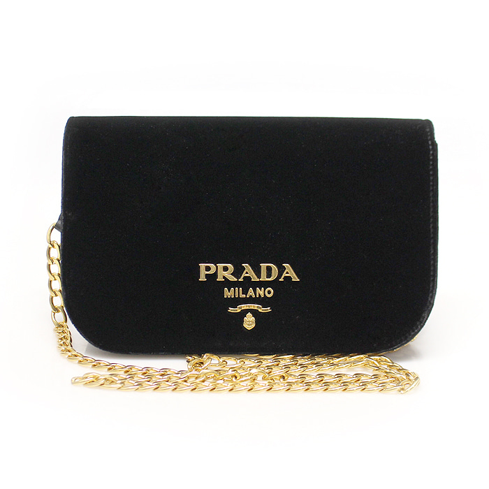 Prada(프라다) 1BH019 블랙 벨벳 금장 레터링 로고 체인 플랩 클러치 크로스백