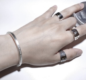 [GENTE] SQUARE BANGLE SILVER Bracelet 장테 순은사각뱅글