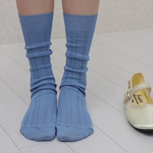 [도넛바이닐샵] loose middle socks - cornflower blue