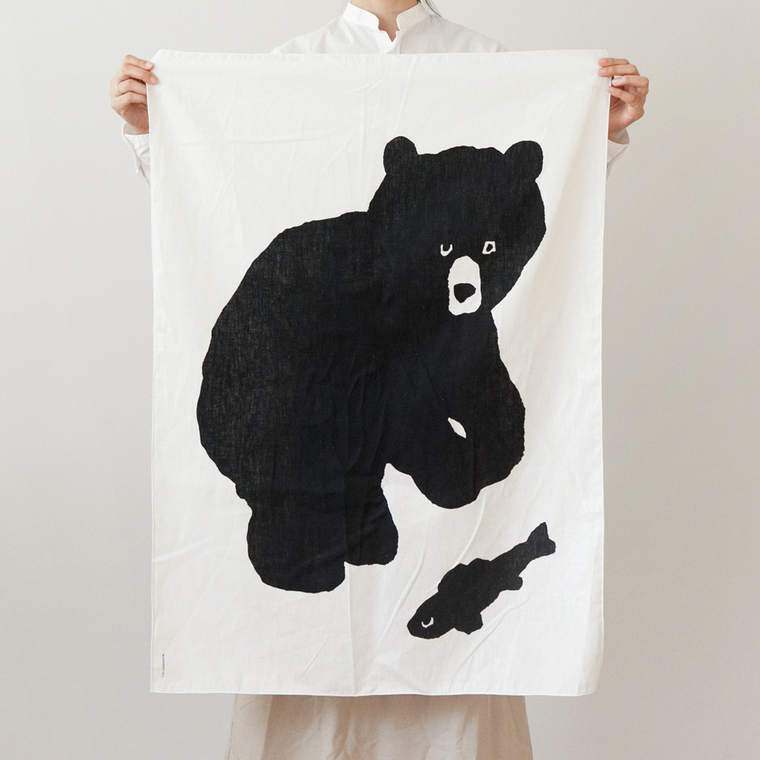 재입고*[웜그레이테일] BLACK BEAR FABRIC POSTER