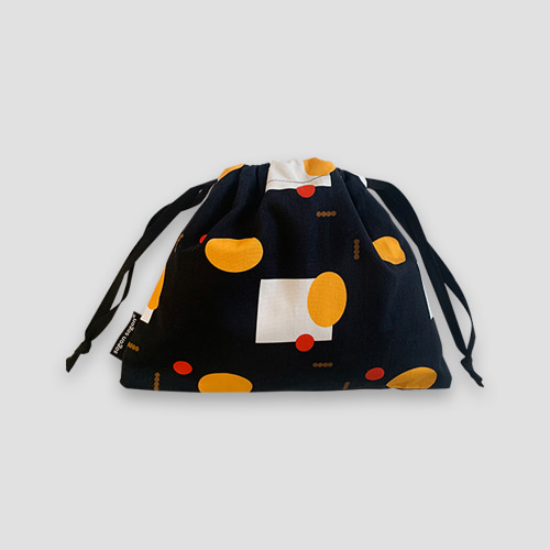 [소곤소곤] autumn sky black string pouch (마지막수량)