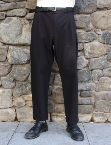 EQ PLEATS PANTS_BLACK