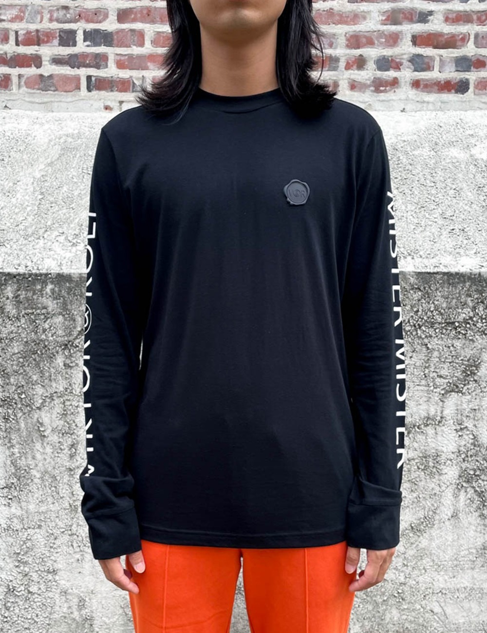 BLACK SEAL LONGSLEEVE_BLACK