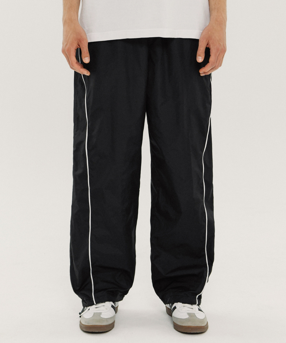 LINE PIPING TRACK PANTS BLACK