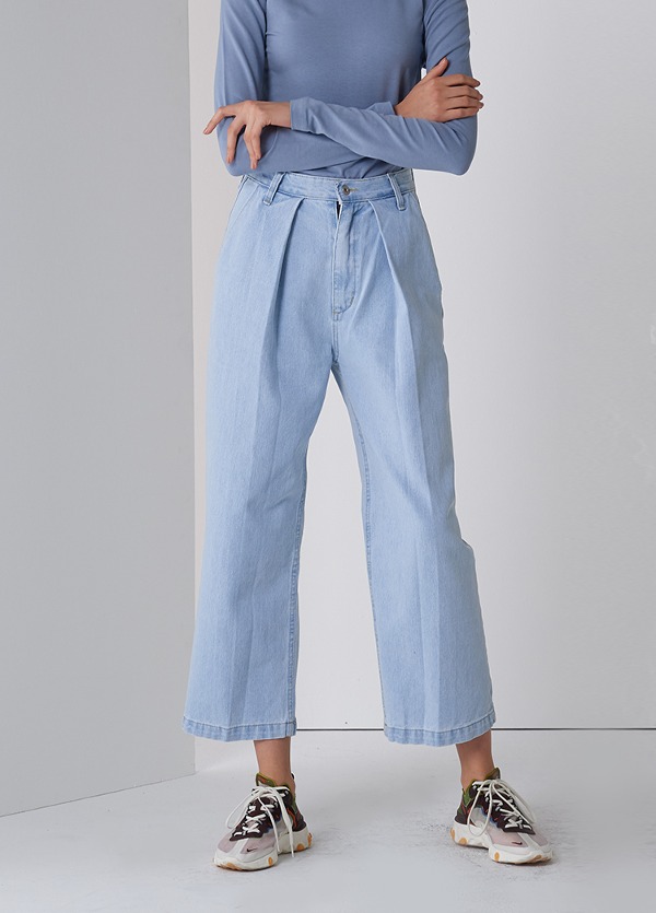 와이드 턱 데님 팬츠 블루 WIDE TUCK DENIM PANTS BLUE PINBLACK