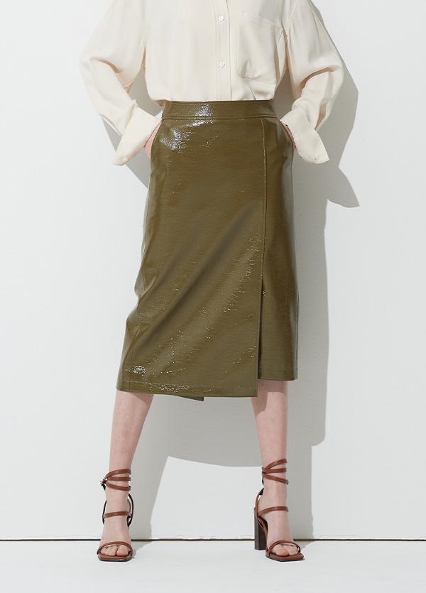 에시메트릭 애나멜 에코 스커트 카키ASYMMETRIC ENAMEL ECO SKIRT KHAKI