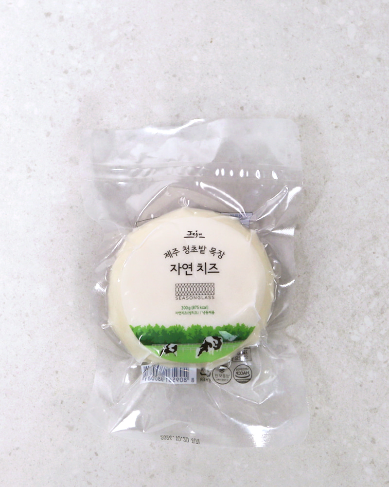 시즌글라스 I 제주 청초밭 목장 자연치즈 300g (냉동)