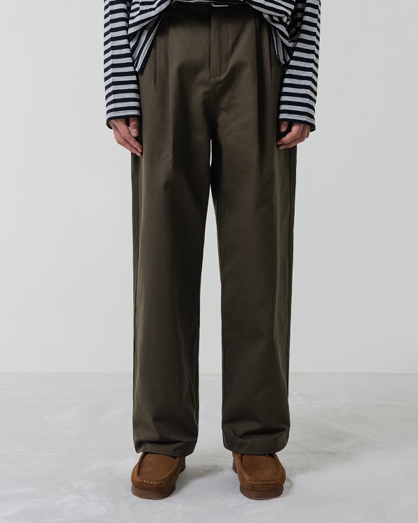 (올시즌) TWO TUCK BANDING CHINO PANTS_OLIVE