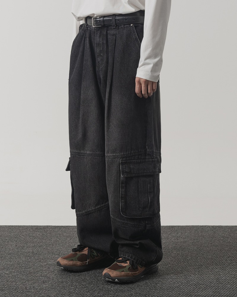 CALF POCKET CARGO DENIM PANTS_BLACK