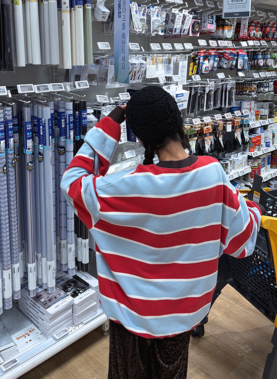 굵은스트라이프맨투맨-mtm