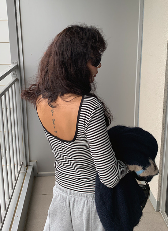 언발넥라인st티셔츠-t