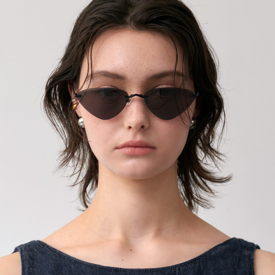 SUNGLASSES - ONE BRILLIANT